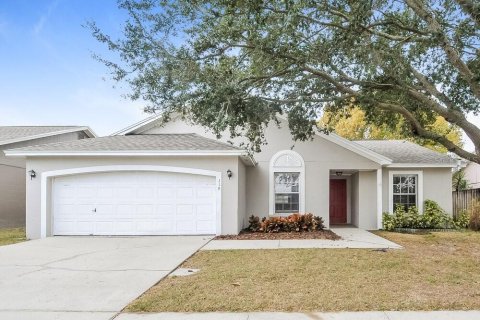 House in Apollo Beach, Florida 3 bedrooms, 126.35 sq.m. № 1914651 - photo 1