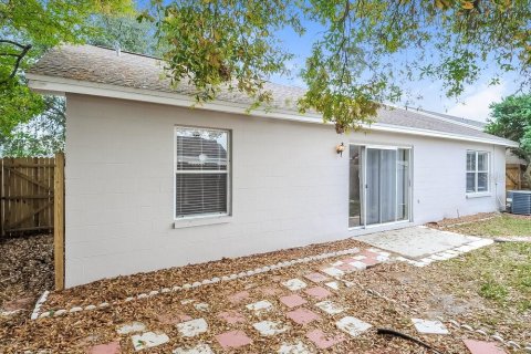 House in Apollo Beach, Florida 3 bedrooms, 126.35 sq.m. № 1914651 - photo 16
