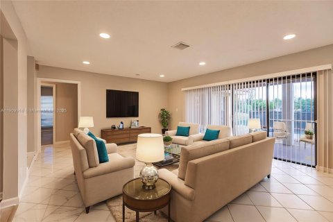 House in Plantation, Florida 3 bedrooms, 195.65 sq.m. № 1970060 - photo 17