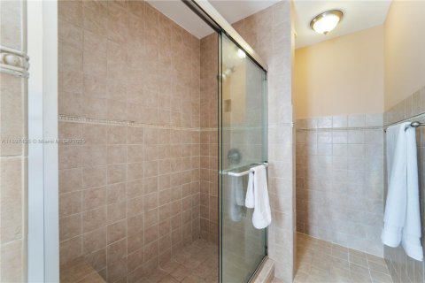 Casa en venta en Miami, Florida, 3 dormitorios, 184.41 m2 № 1952014 - foto 14