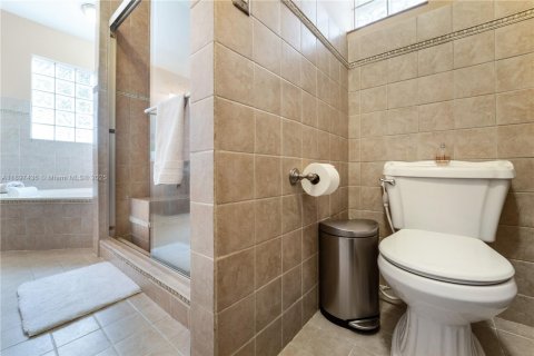 Casa en venta en Miami, Florida, 3 dormitorios, 184.41 m2 № 1952014 - foto 15