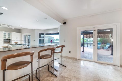Casa en venta en Miami, Florida, 3 dormitorios, 184.41 m2 № 1952014 - foto 28