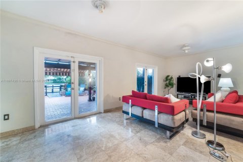 Casa en venta en Miami, Florida, 3 dormitorios, 184.41 m2 № 1952014 - foto 29