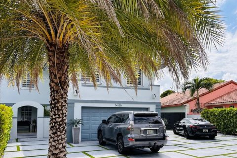 Casa en venta en Miami, Florida, 4 dormitorios, 186.08 m2 № 1738686 - foto 2
