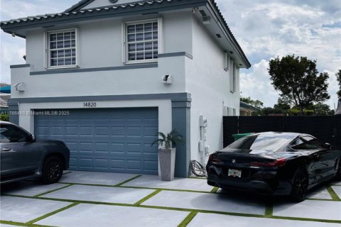 Casa en venta en Miami, Florida, 4 dormitorios, 186.08 m2 № 1738686 - foto 3