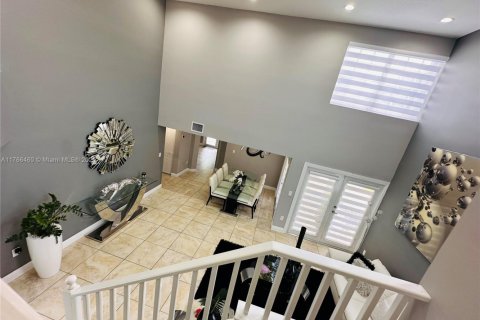 Casa en venta en Miami, Florida, 4 dormitorios, 186.08 m2 № 1738686 - foto 6