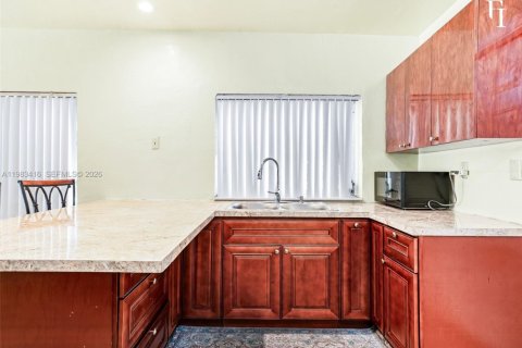 Casa en venta en Miami, Florida, 3 dormitorios, 109.35 m2 № 2050986 - foto 8