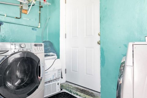 Casa en venta en Miami, Florida, 3 dormitorios, 109.35 m2 № 2050986 - foto 15