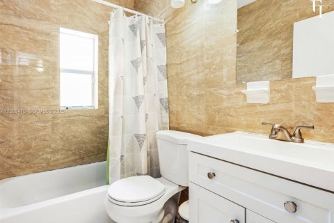 Casa en venta en Miami, Florida, 3 dormitorios, 109.35 m2 № 2050986 - foto 11