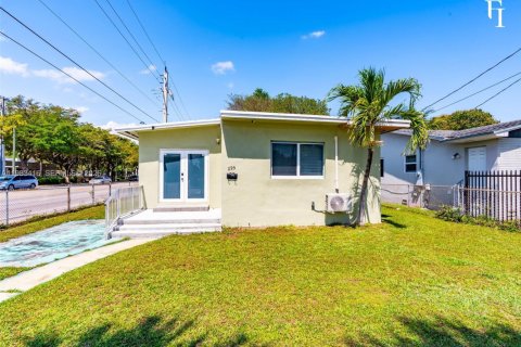 Casa en venta en Miami, Florida, 3 dormitorios, 109.35 m2 № 2050986 - foto 3