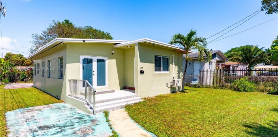 Casa en Miami, Florida 3 dormitorios, 109.35 m2 № 2050986