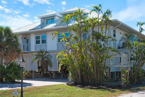 Duplex à Placida, Floride 3 chambres, 151.8 m2 № 2097425