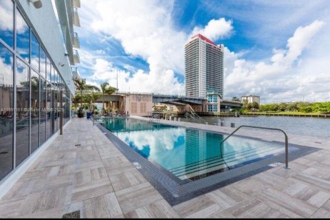 Condominio en venta en Hollywood, Florida, 2 dormitorios, 98.01 m2 № 2034146 - foto 6
