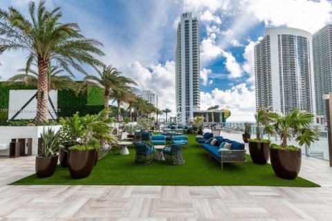 Condominio en venta en Hollywood, Florida, 2 dormitorios, 98.01 m2 № 2034146 - foto 8