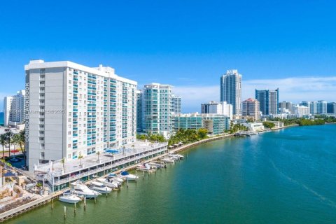 Copropriété à louer à Miami Beach, Floride: 1 chambre, 84.54 m2 № 1878595 - photo 2