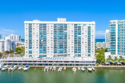 Copropriété à louer à Miami Beach, Floride: 1 chambre, 84.54 m2 № 1878595 - photo 25