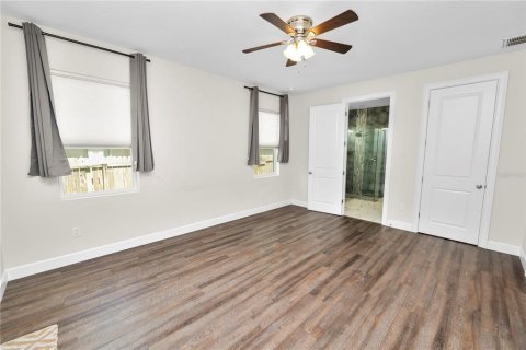House in Saint Petersburg, Florida 3 bedrooms, 167.22 sq.m. № 2239727 - photo 24