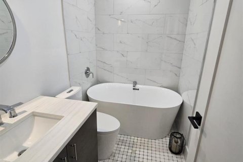 Купить таунхаус в Майами, Флорида 3 комнаты, 155.8м2, № 2146916 - фото 14