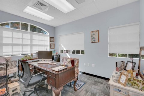 Immobilier commercial à louer à Fort Myers, Floride: 447.32 m2 № 2145037 - photo 7