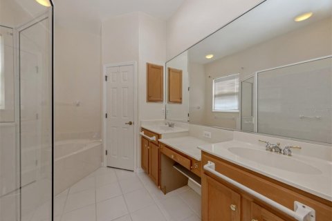 Casa en venta en Bradenton, Florida, 3 dormitorios, 191.29 m2 № 2147464 - foto 13