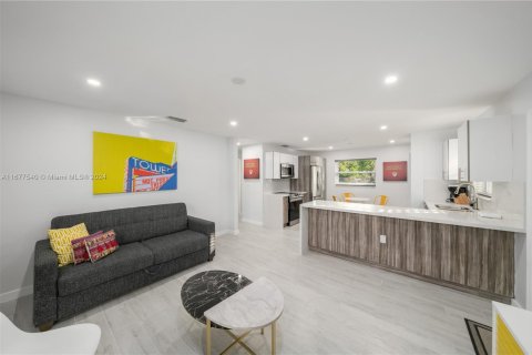 Commercial property in Miami, Florida 168.71 sq.m. № 1868483 - photo 25