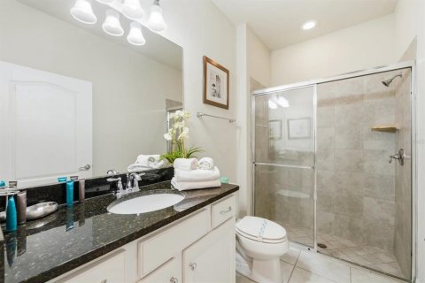 Touwnhouse à vendre à Kissimmee, Floride: 5 chambres, 210.42 m2 № 2215932 - photo 15
