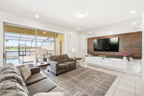 Touwnhouse à vendre à Kissimmee, Floride: 5 chambres, 210.42 m2 № 2215932 - photo 5