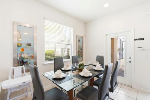 Touwnhouse à vendre à Kissimmee, Floride: 5 chambres, 210.42 m2 № 2215932 - photo 12
