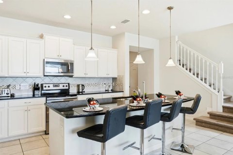 Touwnhouse à vendre à Kissimmee, Floride: 5 chambres, 210.42 m2 № 2215932 - photo 8