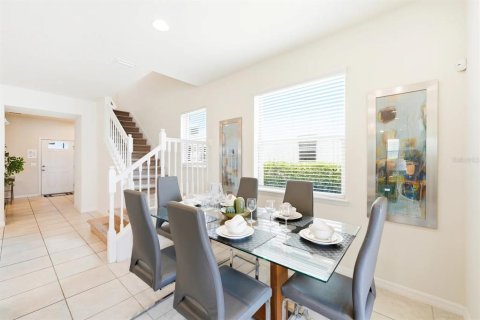 Touwnhouse à vendre à Kissimmee, Floride: 5 chambres, 210.42 m2 № 2215932 - photo 11