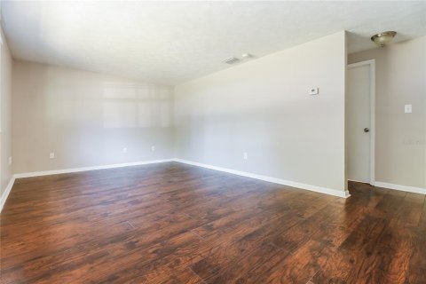 Casa en alquiler en New Port Richey, Florida, 3 dormitorios, 117.43 m2 № 1906090 - foto 3