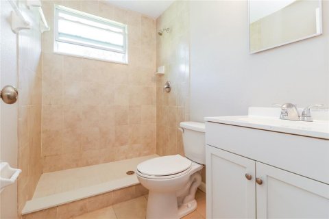 Casa en alquiler en New Port Richey, Florida, 3 dormitorios, 117.43 m2 № 1906090 - foto 14