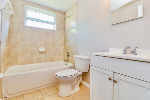 Casa en alquiler en New Port Richey, Florida, 3 dormitorios, 117.43 m2 № 1906090 - foto 9