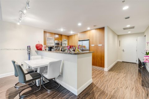 Condominio en venta en North Bay Village, Florida, 2 dormitorios, 135.45 m2 № 1861384 - foto 14