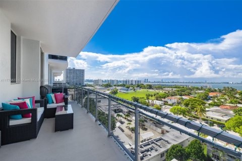 Condominio en venta en North Bay Village, Florida, 2 dormitorios, 135.45 m2 № 1861384 - foto 2