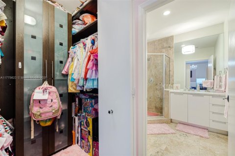 Condominio en venta en North Bay Village, Florida, 2 dormitorios, 135.45 m2 № 1861384 - foto 26