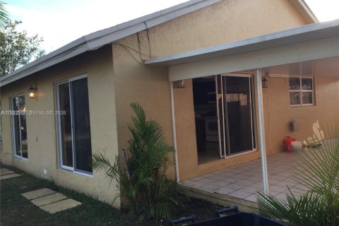 Villa ou maison à vendre à Homestead, Floride: 4 chambres, 147.34 m2 № 2005234 - photo 3