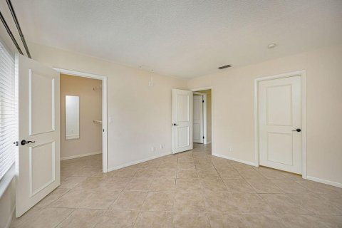 Copropriété à louer à Boynton Beach, Floride: 2 chambres, 82.13 m2 № 2294419 - photo 14