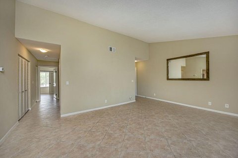 Copropriété à louer à Boynton Beach, Floride: 2 chambres, 82.13 m2 № 2294419 - photo 3