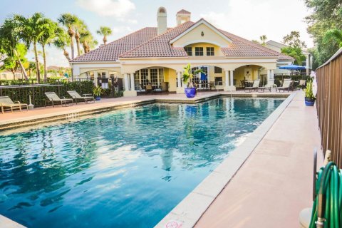 Condo à Boynton Beach, Floride, 2 chambres  № 2294419