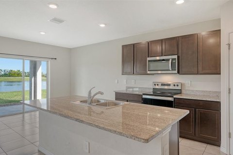 Villa ou maison à vendre à Bradenton, Floride: 5 chambres, 242.01 m2 № 2410396 - photo 14