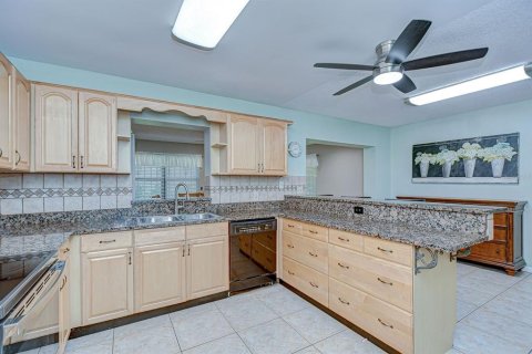 Купить виллу или дом в Тампа, Флорида 8 комнат, 244.15м2, № 1837690 - фото 30