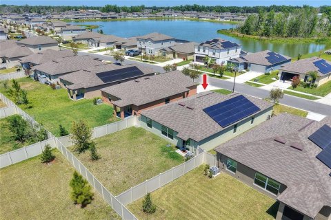 House in NORTH PARK ISLE in Plant City, Florida 4 bedrooms, 179.77 sq.m. № 2200958 - photo 4