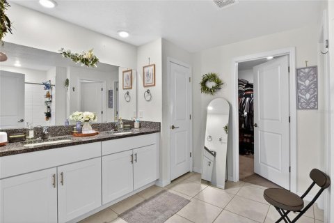 House in NORTH PARK ISLE in Plant City, Florida 4 bedrooms, 179.77 sq.m. № 2200958 - photo 21