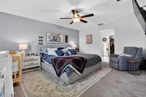 House in NORTH PARK ISLE in Plant City, Florida 4 bedrooms, 179.77 sq.m. № 2200958 - photo 19