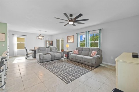 Casa en venta en Odessa, Florida, 4 dormitorios, 209.96 m2 № 2105091 - foto 9