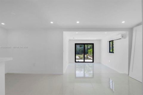 Villa ou maison à vendre à Fort Lauderdale, Floride: 3 chambres, 136.01 m2 № 2432871 - photo 25