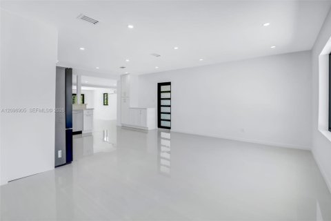 Villa ou maison à vendre à Fort Lauderdale, Floride: 3 chambres, 136.01 m2 № 2432871 - photo 12