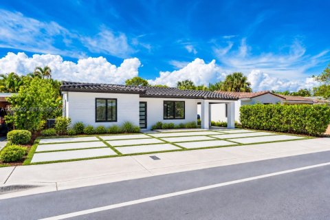 Villa ou maison à vendre à Fort Lauderdale, Floride: 3 chambres, 136.01 m2 № 2432871 - photo 2
