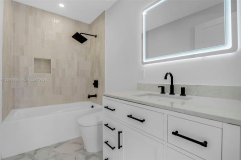 Villa ou maison à vendre à Fort Lauderdale, Floride: 3 chambres, 136.01 m2 № 2432871 - photo 13